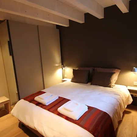 Les Chemins De Traversaz Bed & Breakfast *