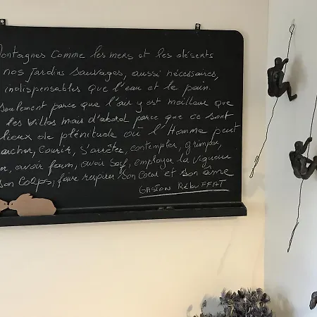 Les Chemins De Traversaz *